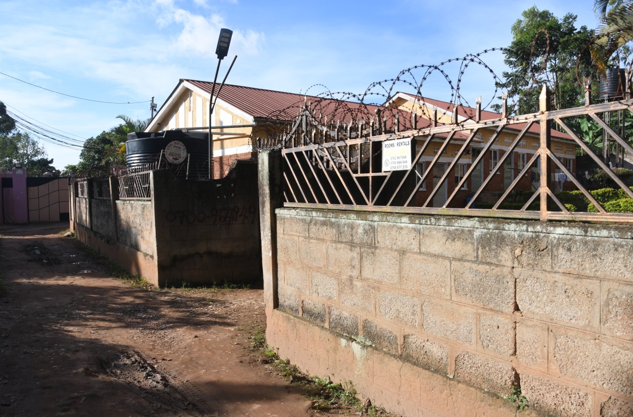 Gate