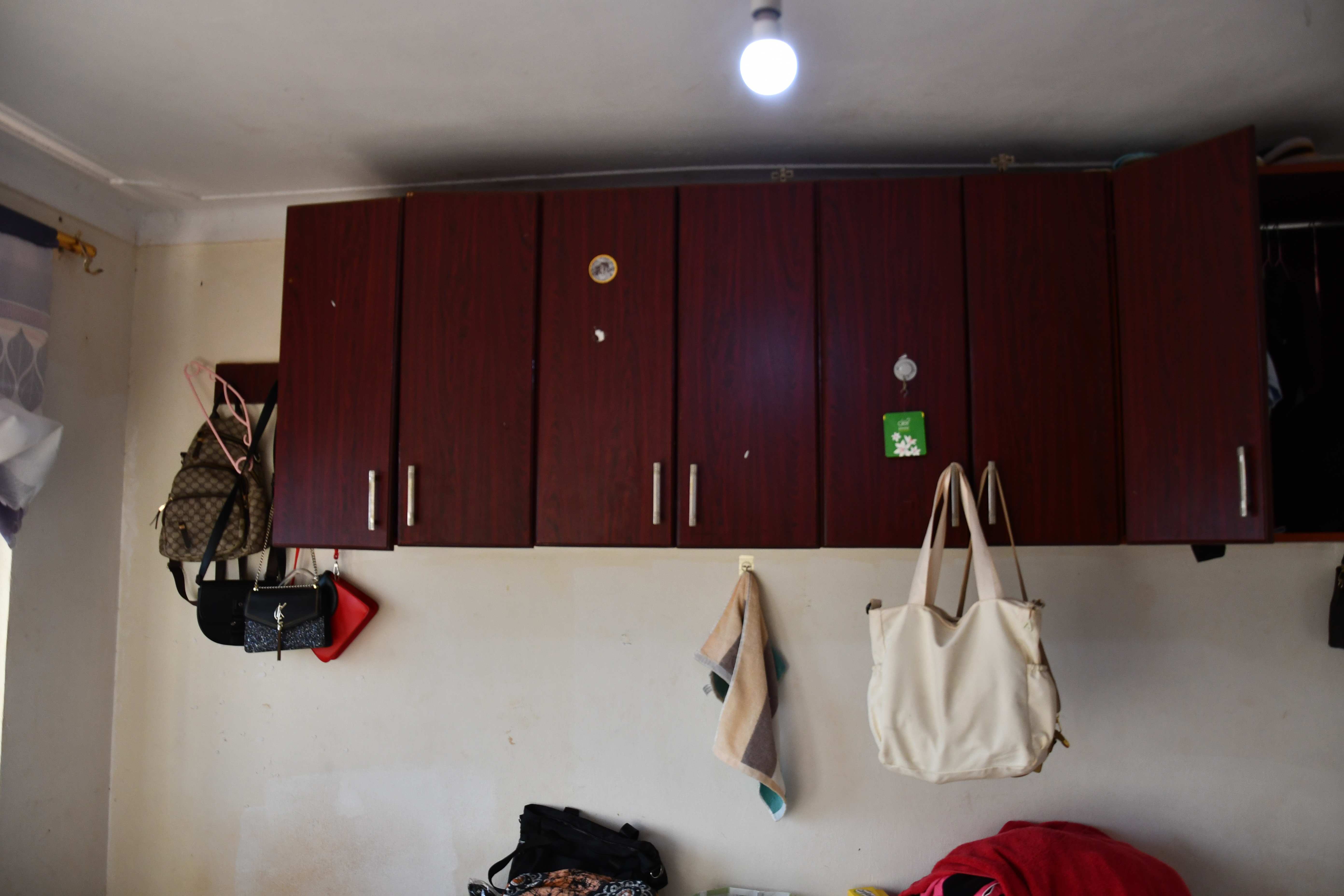 Single room : Wall Drawers