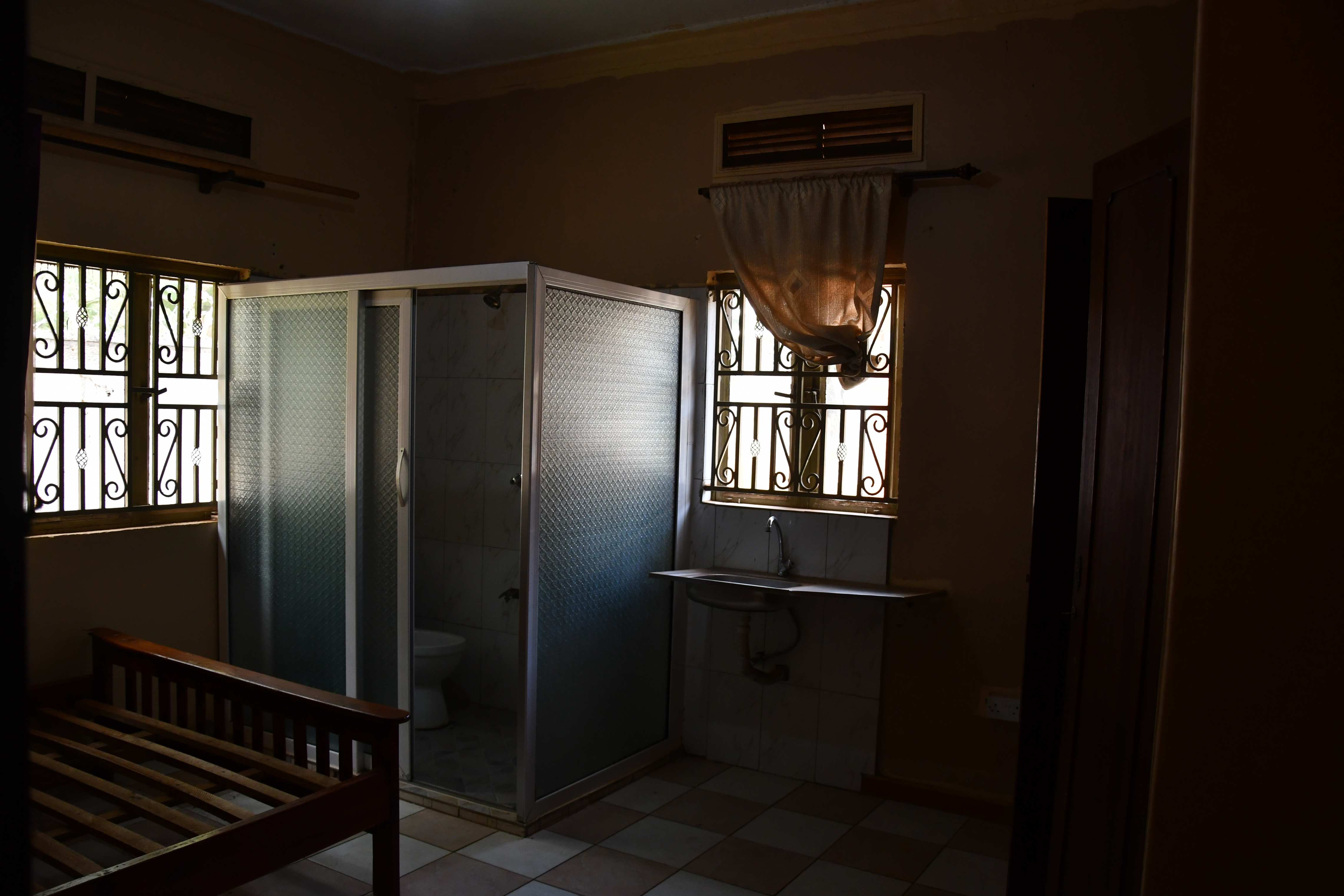 Single room : Bathroom